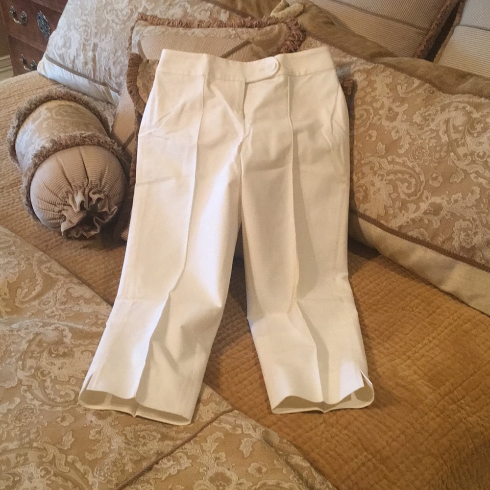 White House Black Market White Capri Pants 2